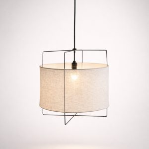 Lámpara colgante de lino 45 cm de diámetro con pantalla cilíndrica color natural y estructura geométrica negra, estilo minimalista moderno.